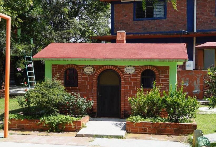 هتل Casa De La Luna