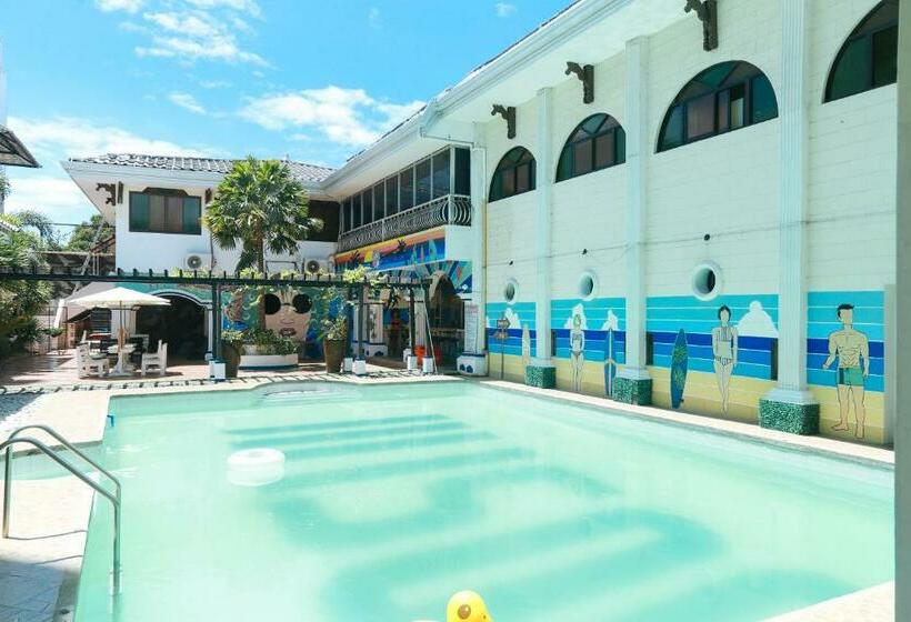 هتل Reddoorz Plus @ Castle Chateau Iloilo