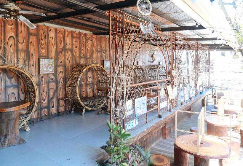 هتل Reddoorz Plus @ Castle Chateau Iloilo