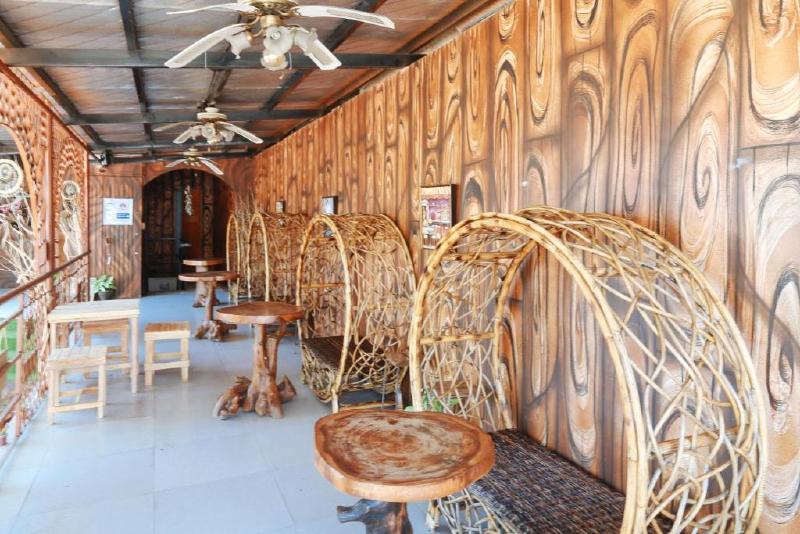 هتل Reddoorz Plus @ Castle Chateau Iloilo