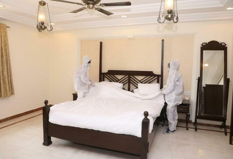 فندق Shree Vallabh Vilas Lords Plaza Nathdwara   Pure Veg