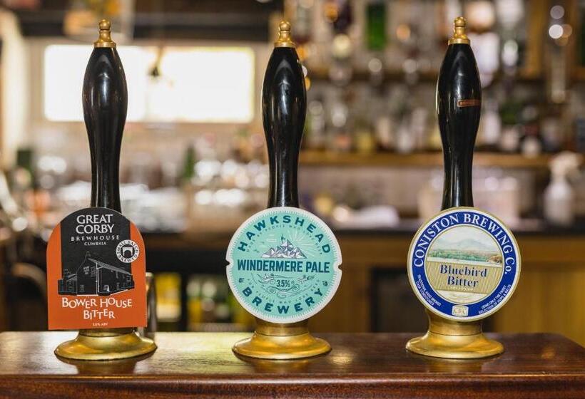 Общежитие Bower House Inn