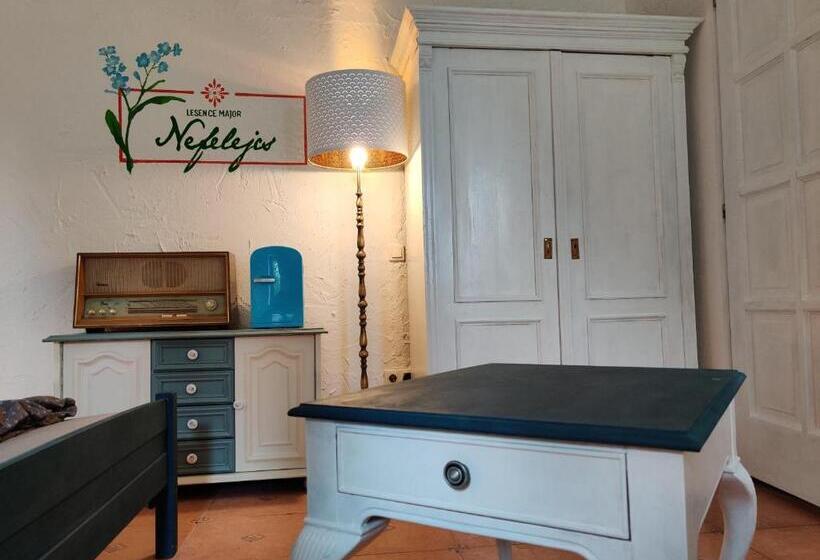 مبيت وإفطار Lesence Major