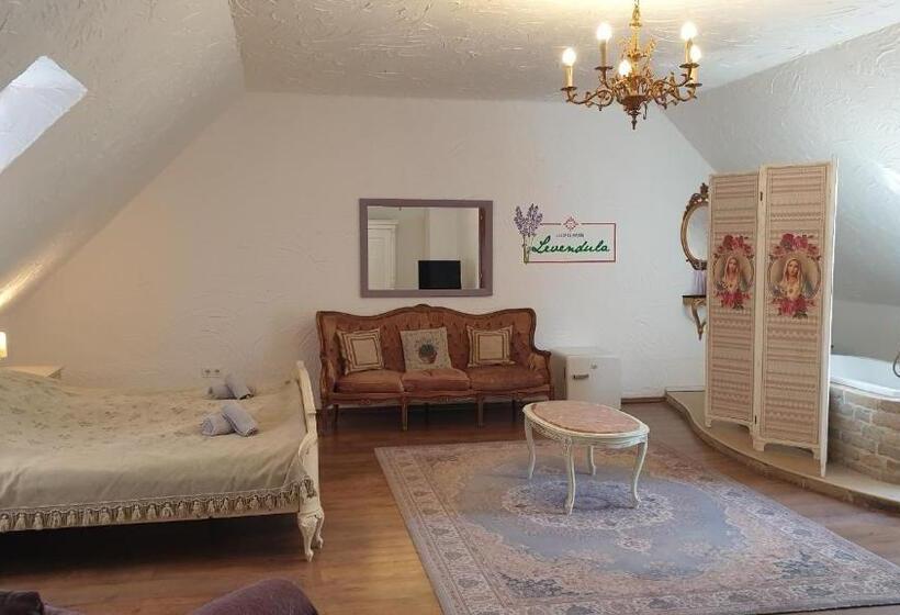 مبيت وإفطار Lesence Major