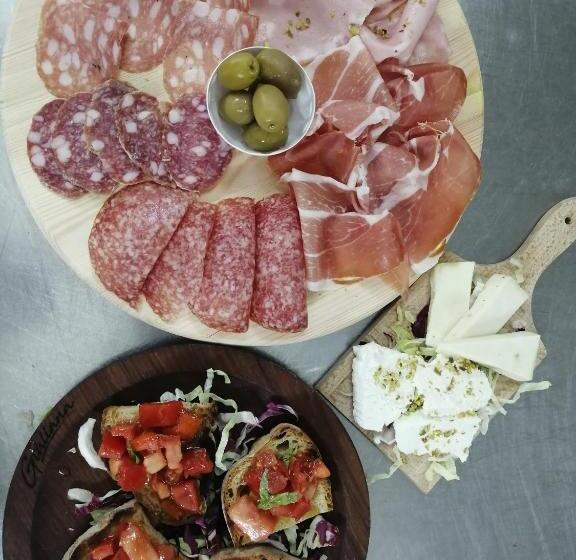 בית מלון כפרי Albergo Ristorante Giuliana