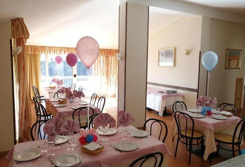 בית מלון כפרי Albergo Ristorante Giuliana