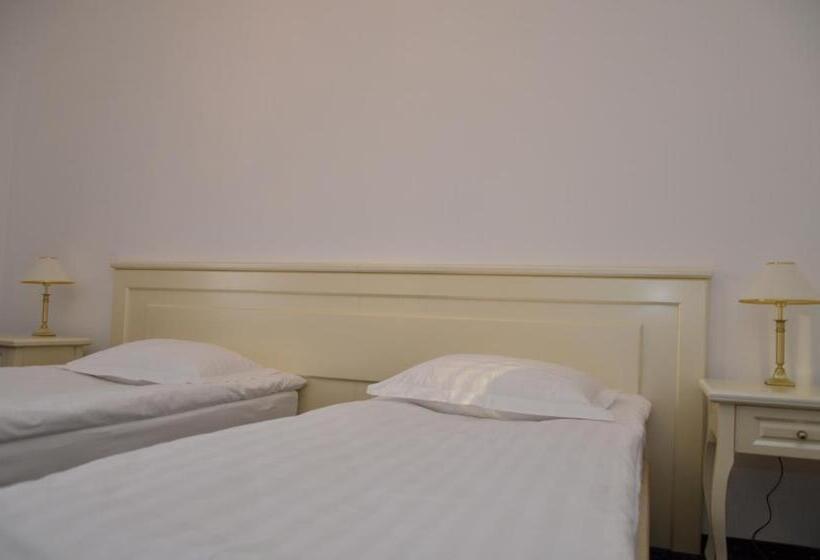 فندق Chateau Royal