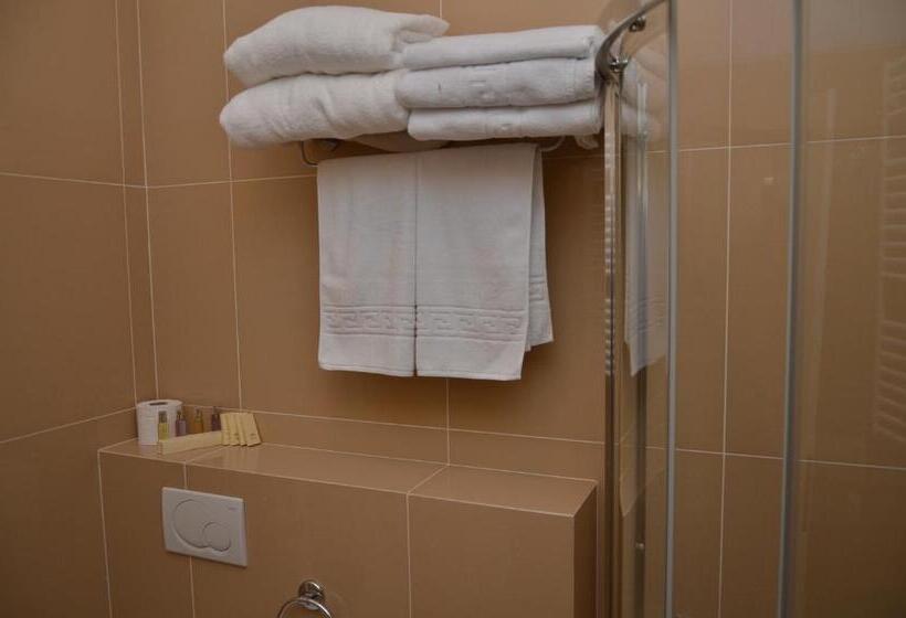 فندق Chateau Royal