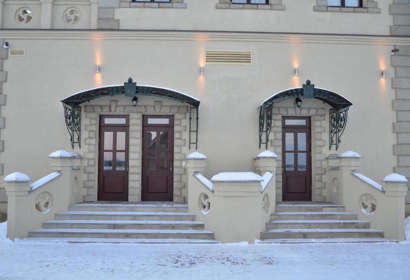 فندق Chateau Royal