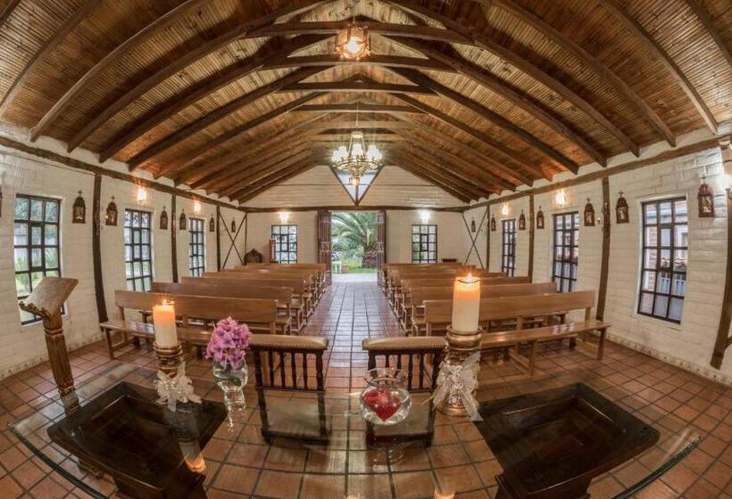 Отель Y Hosteria Natabuela