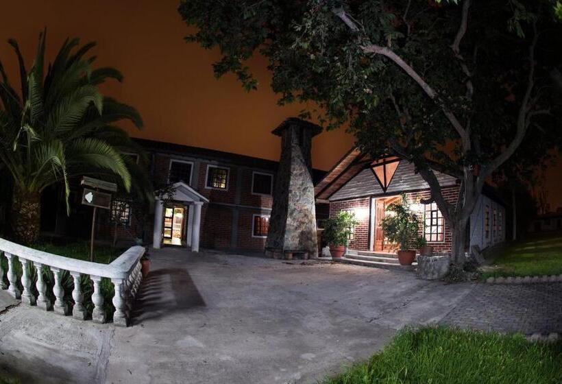 Отель Y Hosteria Natabuela