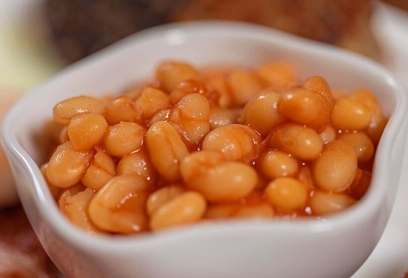 Larkins Pub Restaurant And B&b