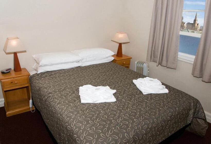 هاستل The Alpine