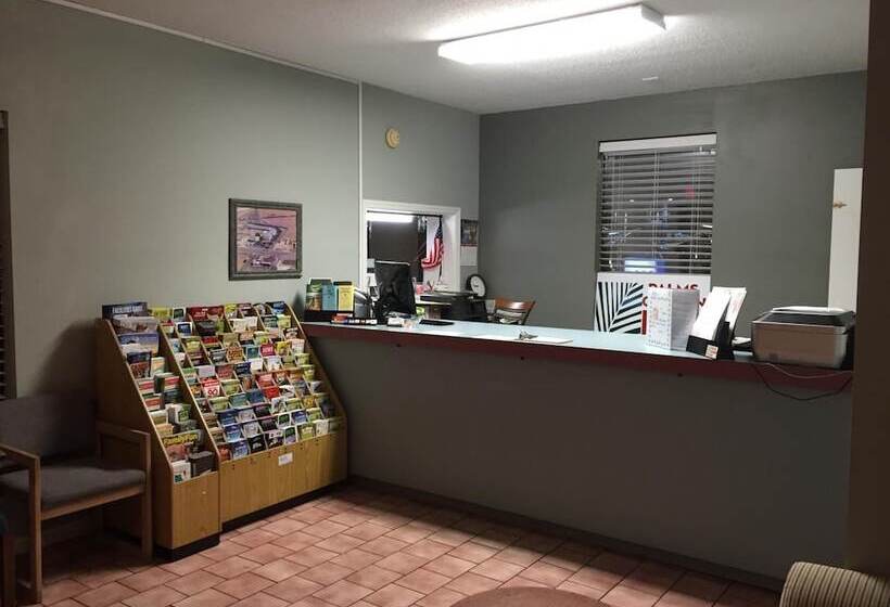 فندق صغير Palms Garden Inn