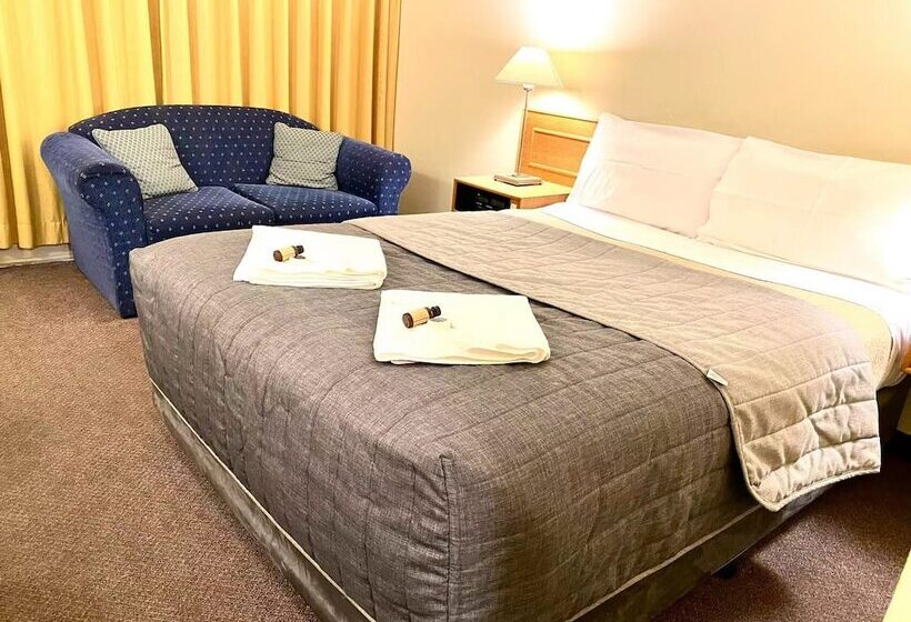 מוטל Gateway Motor Inn