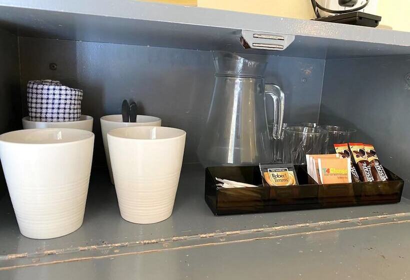 מוטל Gateway Motor Inn