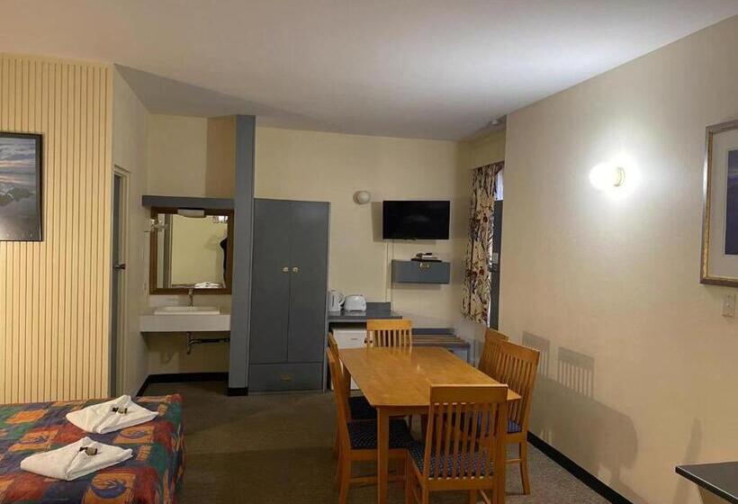 מוטל Gateway Motor Inn