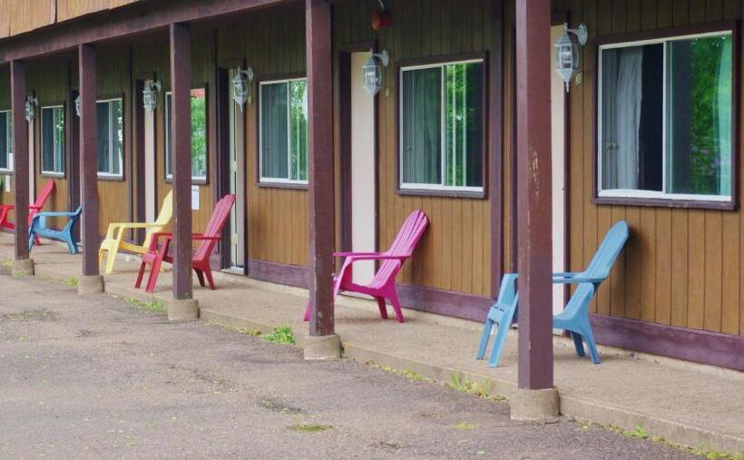 Общежитие Tidal Bore Inn