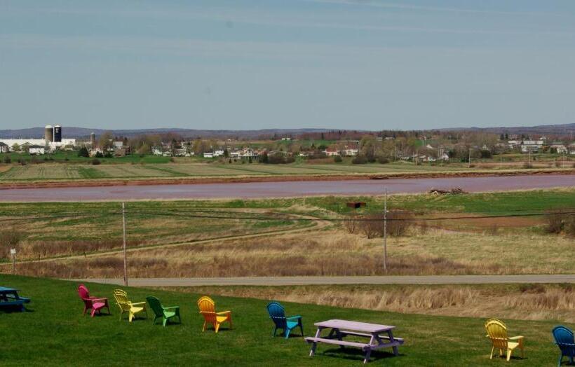 Общежитие Tidal Bore Inn