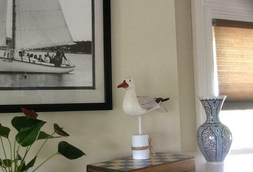 住宿加早餐  Harbor House Inn