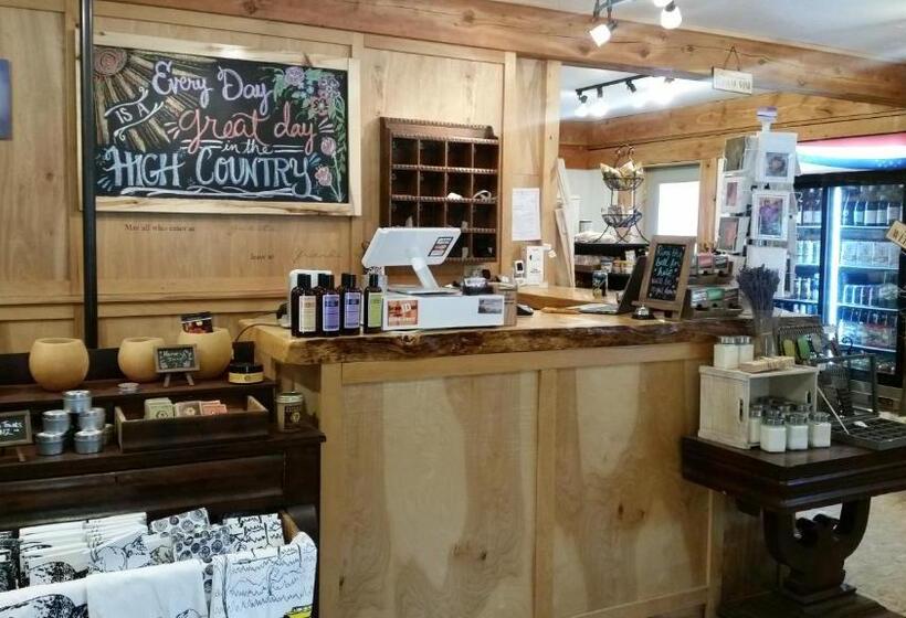 High Country Motel And Cabins