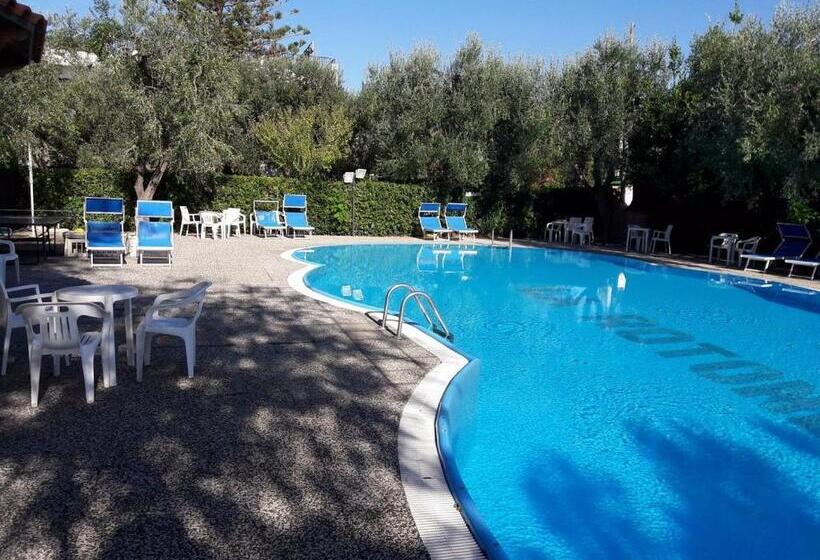 Отель La Rotonda