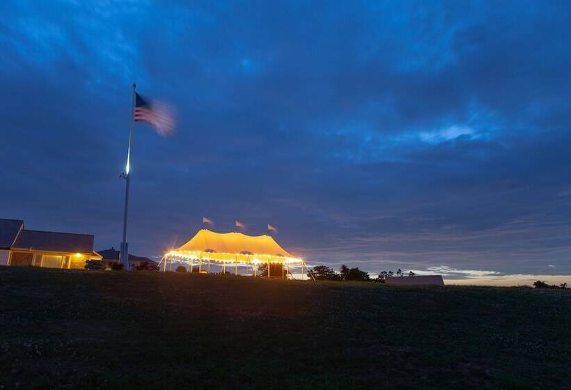 فندق Nauset Beach Inn