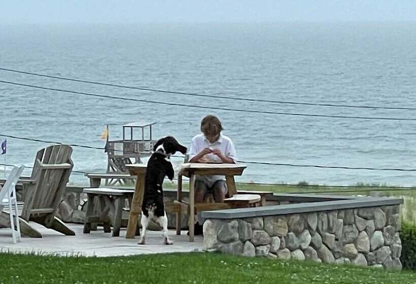 فندق Nauset Beach Inn