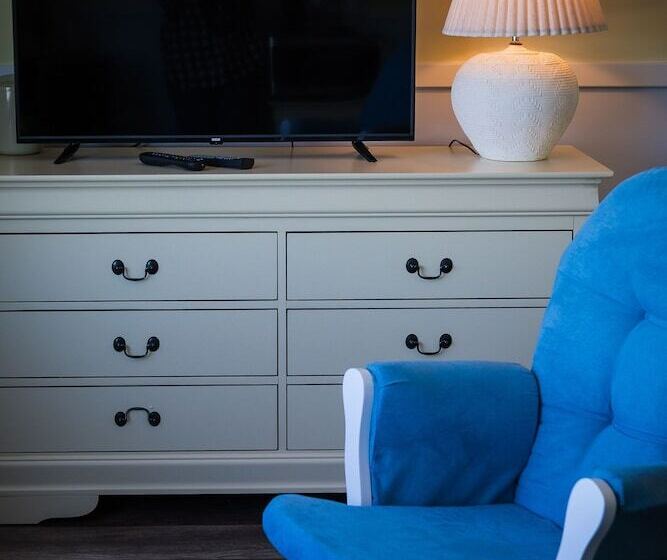 فندق Nauset Beach Inn