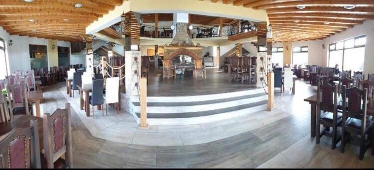 Omladinski Hotel Rostovo