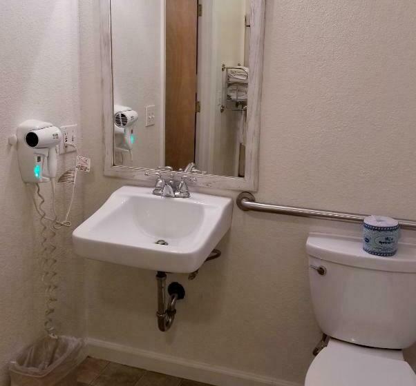 Мотель Gold Pan Lodge