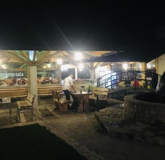 Omladinski Hotel Rostovo