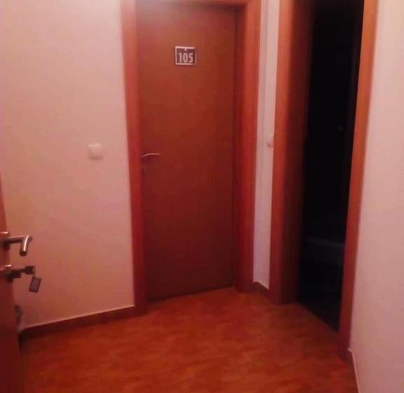 Omladinski Hotel Rostovo