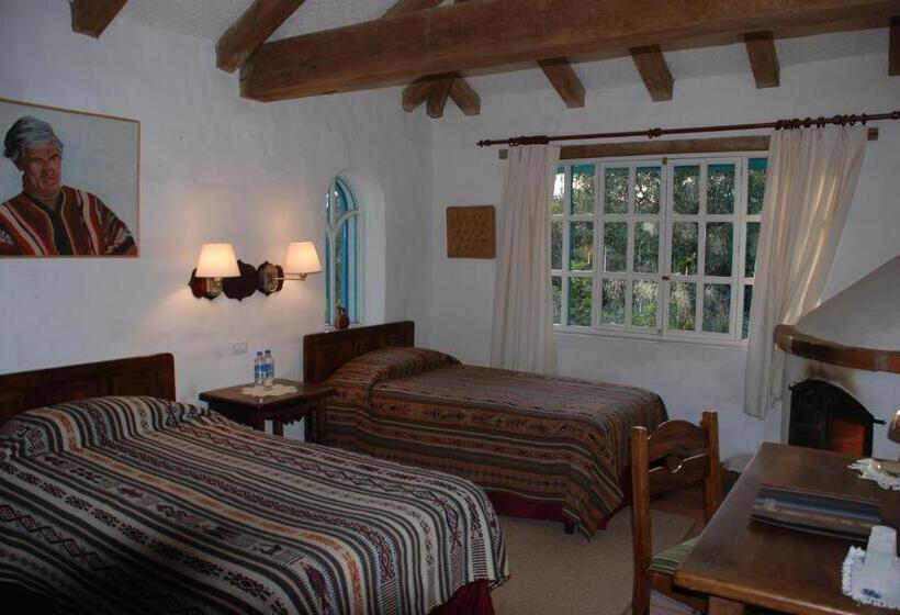 هاستل Las Palmeras Inn