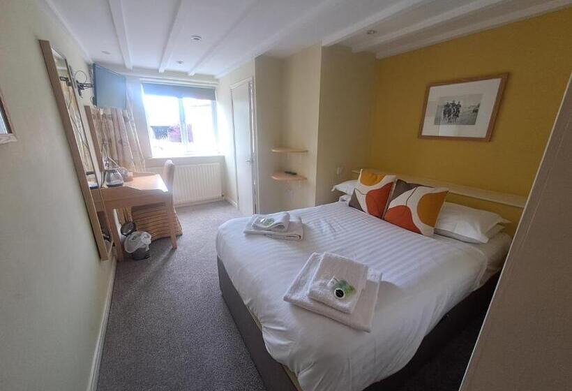 הוסטל The Countryman’s Inn