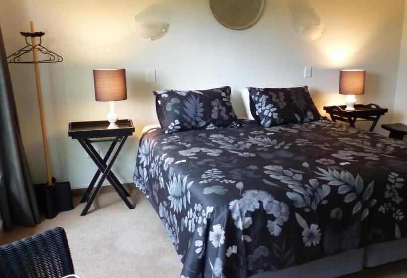 Ashcroft Gardens Bed & Breakfast