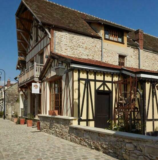 Bed and Breakfast Besharat Gallery & Museum