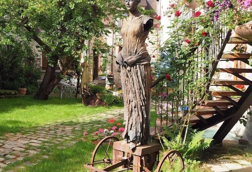 Bed and Breakfast Besharat Gallery & Museum