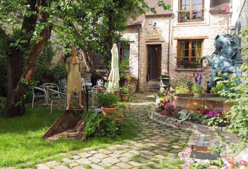 Bed and Breakfast Besharat Gallery & Museum