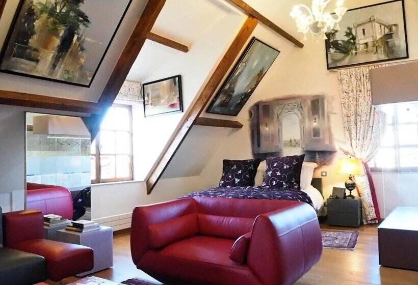 Bed and Breakfast Besharat Gallery & Museum