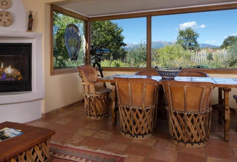 مبيت وإفطار Blue Lake Ranch