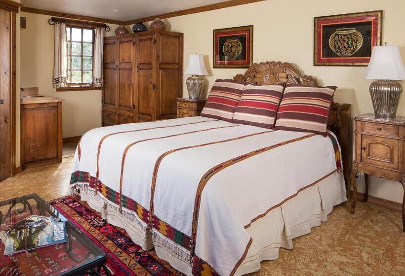 مبيت وإفطار Blue Lake Ranch