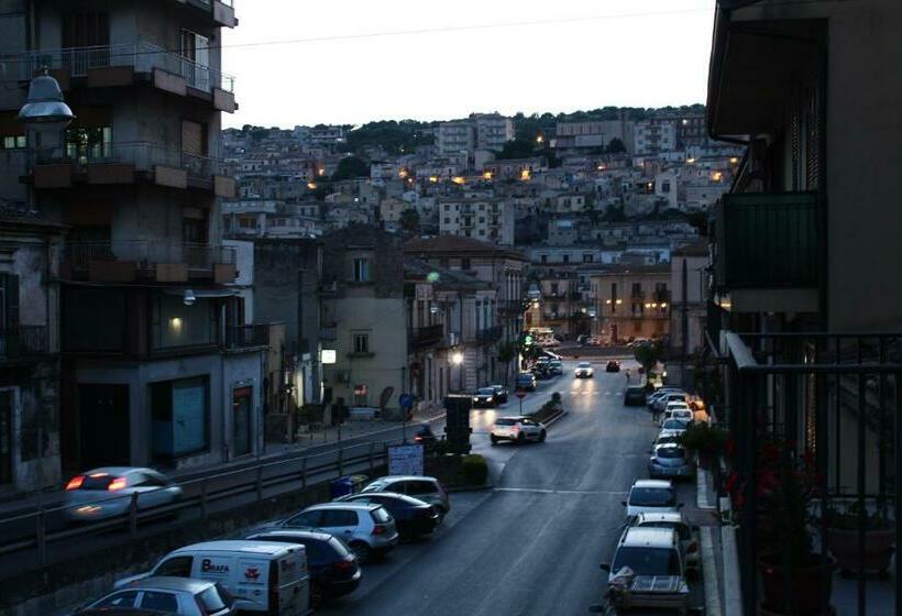 تختخواب و صبحانه Il Barocco