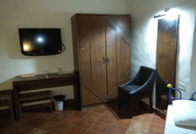 Country Club Wildlife Resort