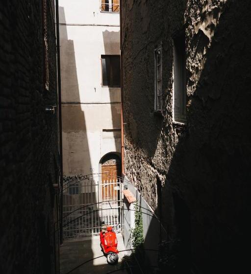 مسافرخانه Palazzo 42   Boutique Hotel & Suites