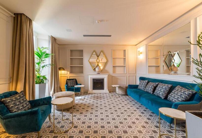 مسافرخانه Palazzo 42   Boutique Hotel & Suites