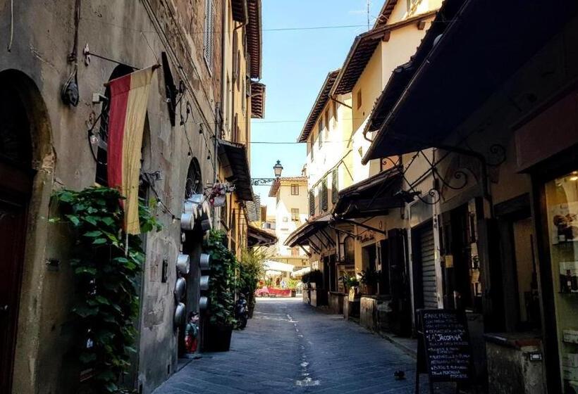 مسافرخانه Palazzo 42   Boutique Hotel & Suites