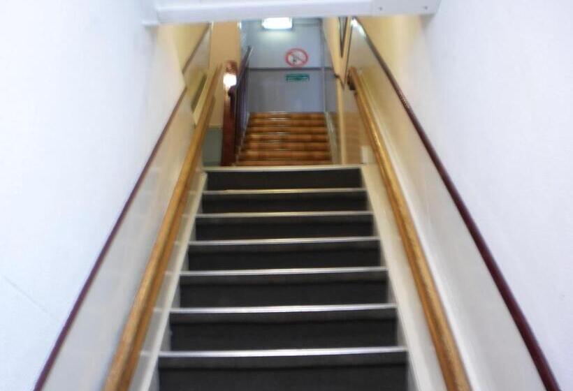 Hostel Pension Tivoli