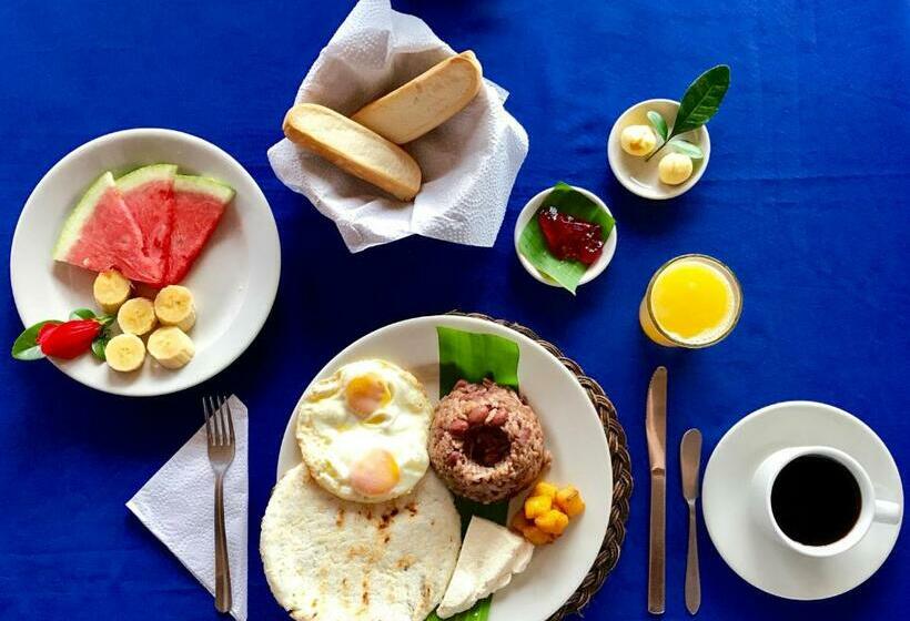 هتل Bosques Del Saman Alcala