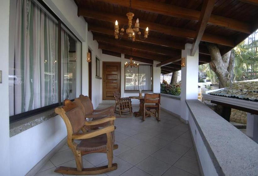 酒店 Costa Verde Inn